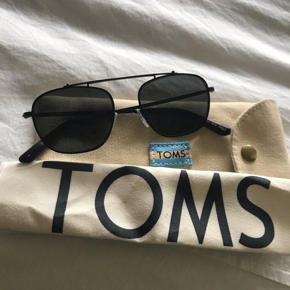 TOMs Reily Matte Black Sunglasses OS